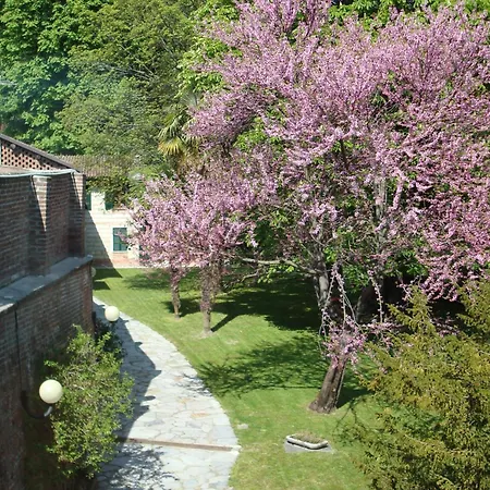 Dimora Storica La Corte Delle 4 Stagioni Bed & Breakfast