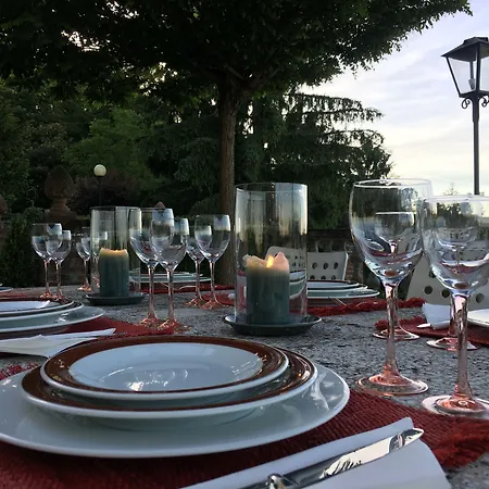 La Corte Delle 4 Stagioni Bed & Breakfast