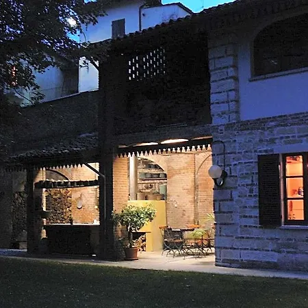Dimora Storica La Corte Delle 4 Stagioni Bed and Breakfast Ozzano Monferrato
