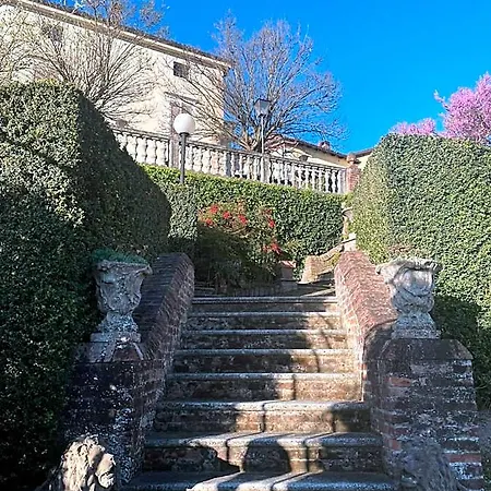 Dimora Storica La Corte Delle 4 Stagioni Bed and Breakfast