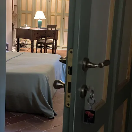 Bed & Breakfast Dimora Storica La Corte Delle 4 Stagioni