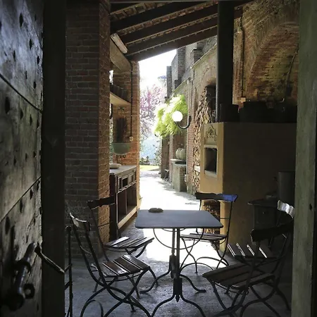 Bed & Breakfast La Corte Delle 4 Stagioni 3*