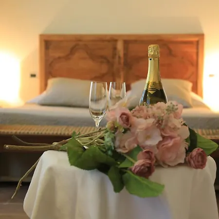Bed & Breakfast La Corte Delle 4 Stagioni 3*